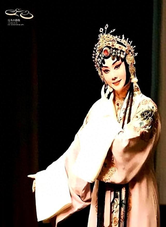 李胜素：事实胜于雄辩。哪个京剧名家把样板戏当作自己保留曲目？