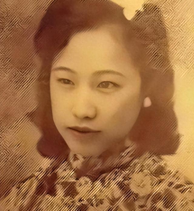 溥仪亲妹妹，活到2004年，临终前说了句溥仪一辈子都不敢说的话