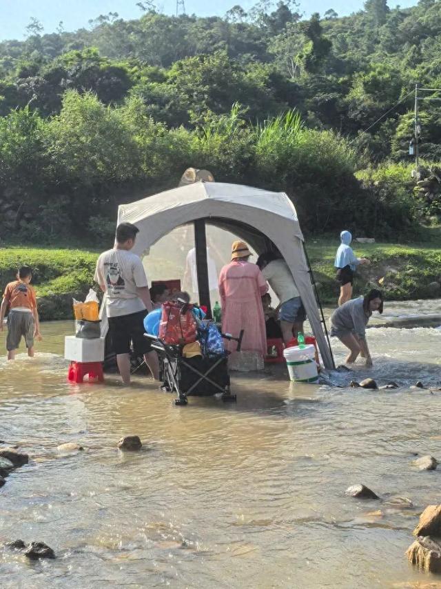 翔安北部惊现亲子游圣地！溪上帐篷正在流行！