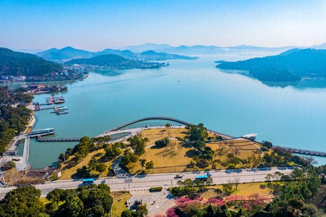 卖风景更“卖”风雅 宁波东钱湖前7月旅游收入增长超15%