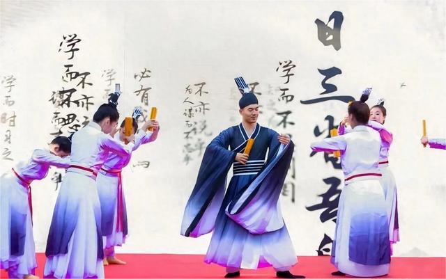 2025东城文化月圆满落幕！文化盛宴绘就“崇文争先”新图景，50余项特色活动惠及市民群众