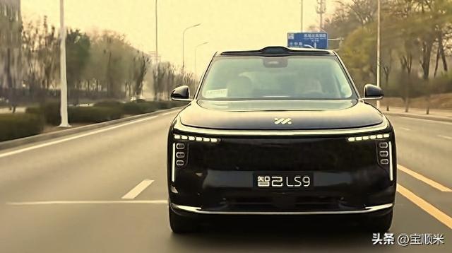 品鉴上汽旗舰大六座智己LS9