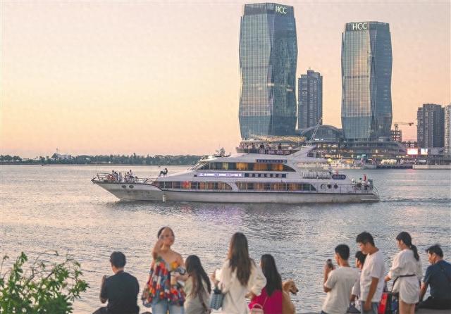 欢享美景 欢乐购物
