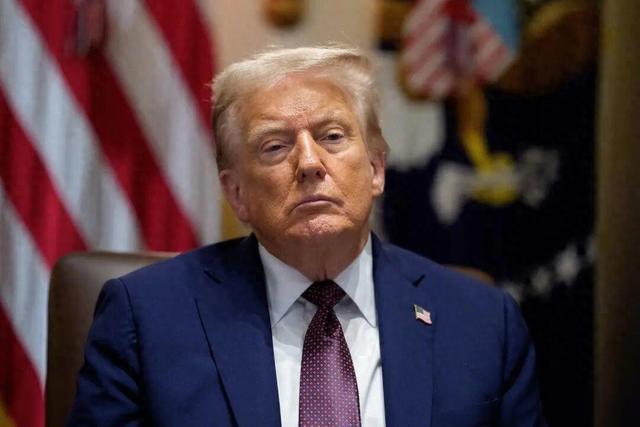 特朗普：美国不再资助乌克兰，现在通过北约供应武器收钱，“我们花了3500亿美元，美国因乌克兰局势受损”