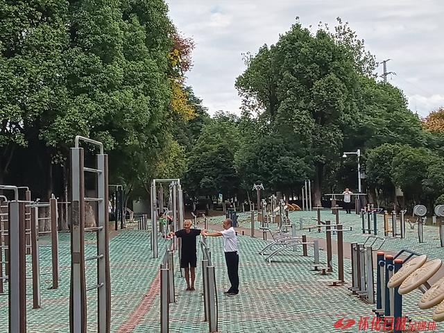 看怀化“72变”③｜ 舞水二桥沿河观光带：一河两岸皆风景，怀化变迁入画来