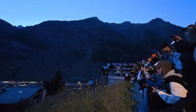 全世界都知道中国人放假了：欧洲、大洋洲多个景点被中国游客“承包”