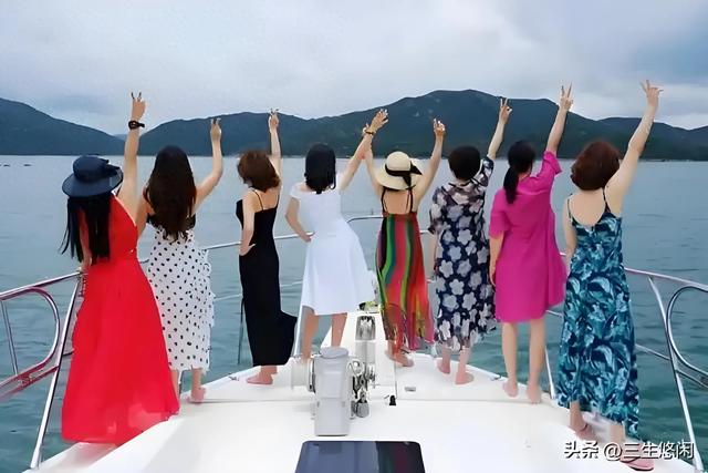 为何现在旅游景区里，游客都以中老年妇女居多，其实原因并不复杂