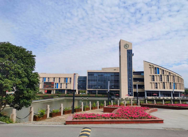 苏州卫生职业技术学院2025新生费用参考（学费、生活费、杂费）