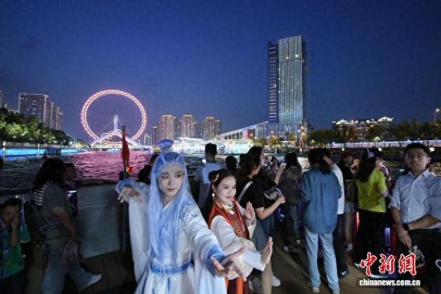 天津：“哪吒号”主题游船正式运营