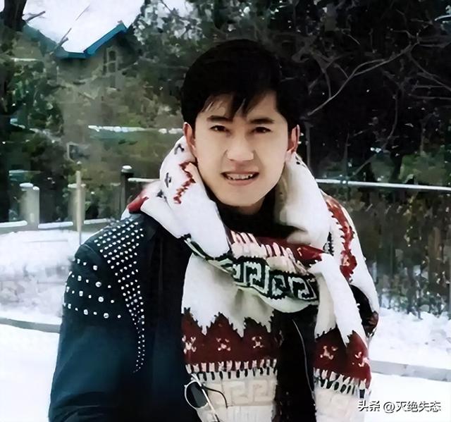 他8次上春晚，作死被捕入狱，今54岁无人问津，老搭档也断了联系