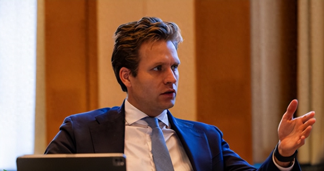 自食恶果？荷兰公开宣布制裁中国，各个公司芯片受损，中国的反应令人意想不到！欧洲收到重要信号