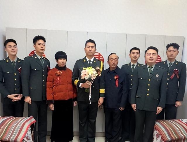 张自轩婚礼曝光！新娘强势	、拒他两次亲密动作，岳父现场送车和卡