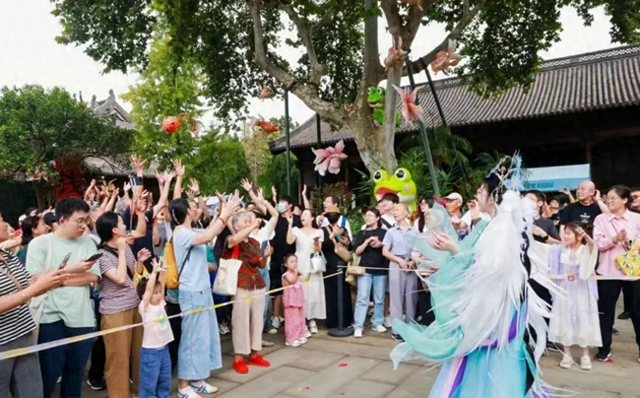 长假第四天杭州接待旅游人次370.54万，杭州国庆科技游亮点纷呈