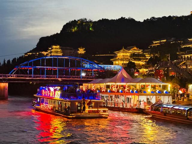 兰州文旅实现游客接待量与旅游总花费双增长