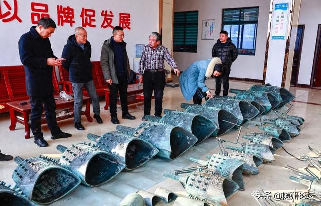 文化公园：公园焕新添暖意 游客欣然入画来