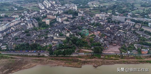 松溉古镇：在雨丝里缝补的一段旧时光
