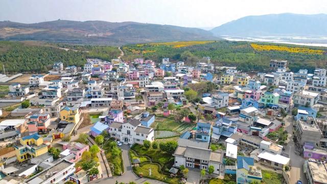 红河州：绿水青山绘新卷 诗意红河启新程