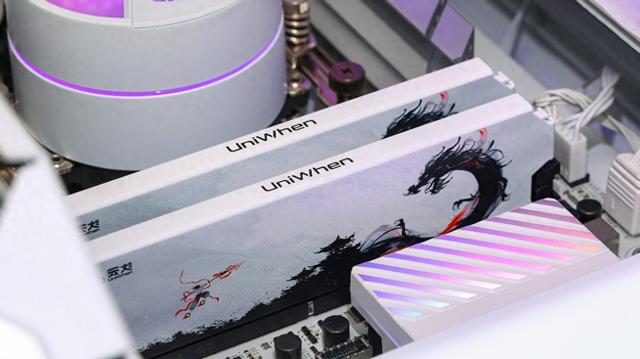 开箱评测丨开学新装备，绫龙DDR5 6000 CL36 32GB内存