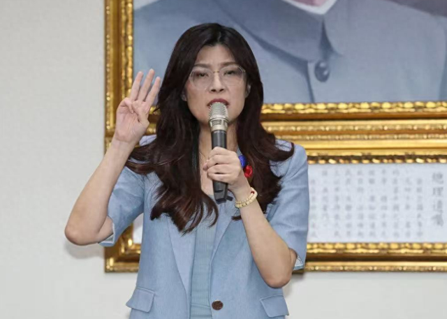 重磅！“秋日祭”后，蓝营三股势力要“逼宫”，郑丽文回应亮了