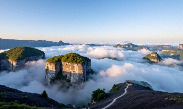 武夷山天游峰。
