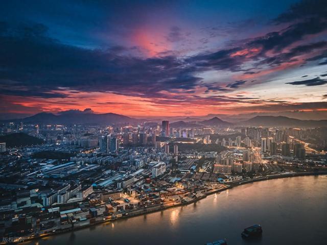 入电影场景！江门：世界碉楼与《狂飙》老街的双面传奇！