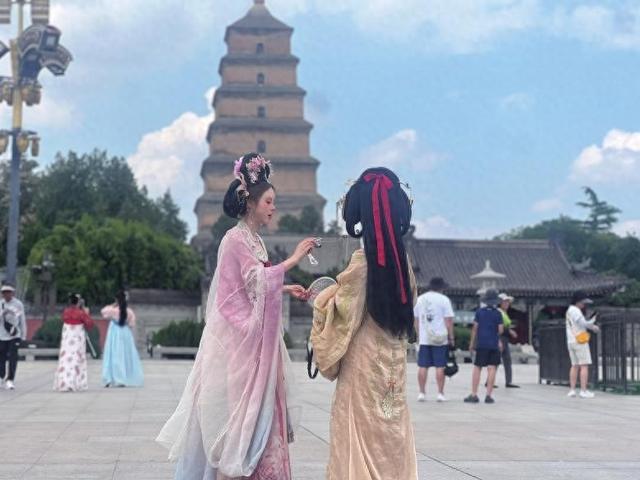 西安众多免费景点吸引外地游客打卡