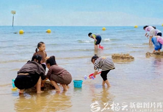 国庆中秋双节期间新疆文旅市场活力迸发 长线游小团游成新宠