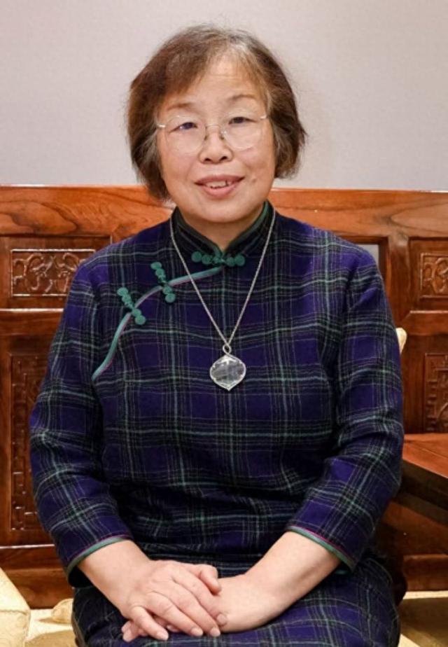 北京文旅美食别乱打“宫廷牌”，要回归口味本质，拒绝“穿龙袍不像太子”——专访故宫原宫廷部副主任苑洪琪
