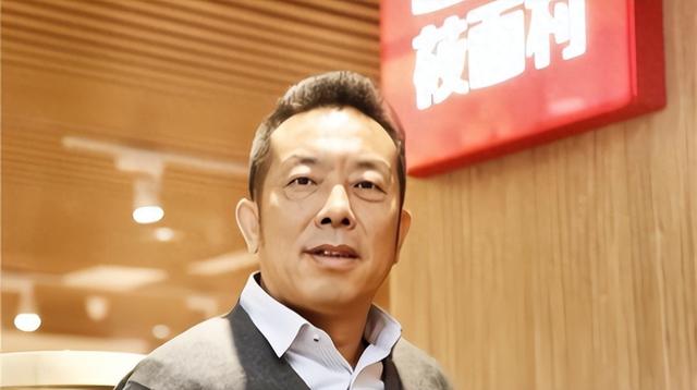 看了老板贾国龙的操作，西贝的公关部可能都蒙圈了
