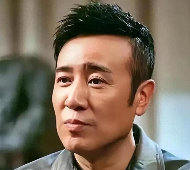 不到24小时，央视2次点名于和伟，释放3大信号，内娱的风向变了