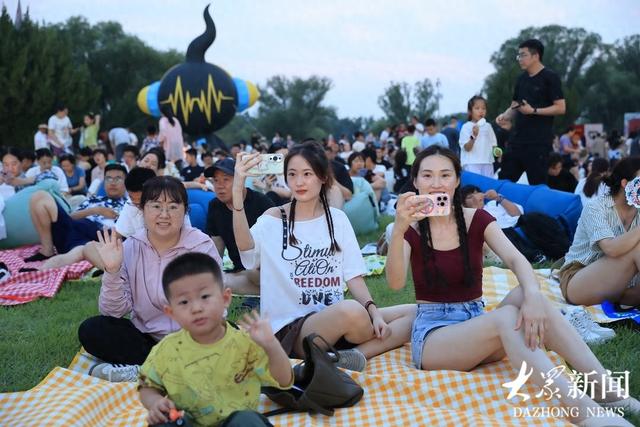 东营：文汇河海 草坪音乐节燃情夏日