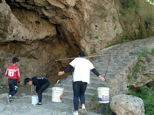 河南杀出黑马！郑州洛阳都懵了	，这座小城靠什么吸金 60 亿