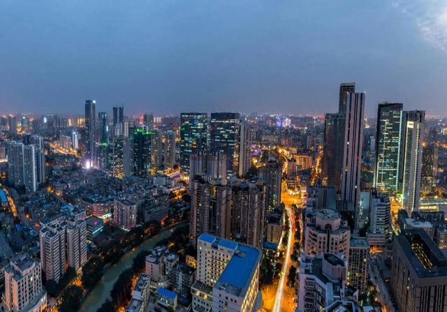 中国最适合穷游的六个地方，月薪3000就能去，便宜又好玩