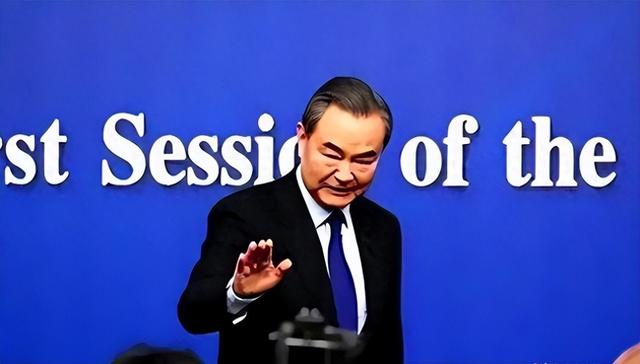 委内瑞拉油轮刚出海，中国军舰紧随其后	，特朗普的算盘又打错了？