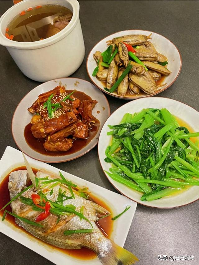 开饭啦游戏攻略(开饭啦~今日午餐奢侈一把)
