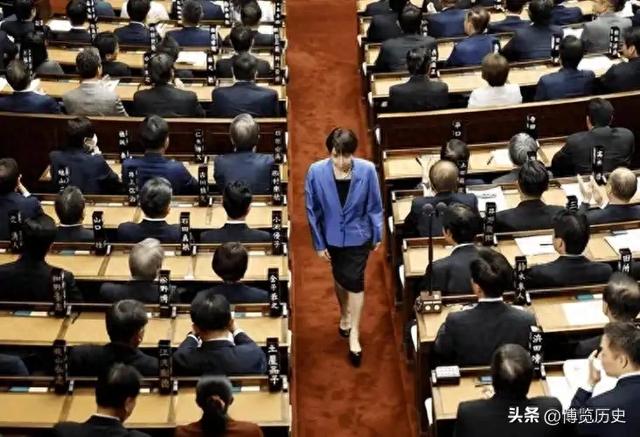 6国外援候命	，高市通告全球，对华打响第二枪，解放军被逼上硬菜