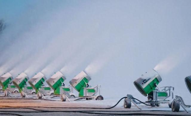 第38届太阳岛雪博会开始制雪！