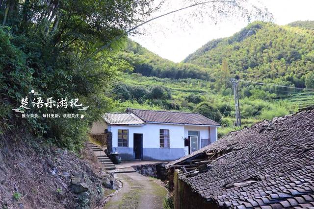 浙江宁波四明湖畔的古村，藏于山岙犹如世外桃源，原乡风情浓郁