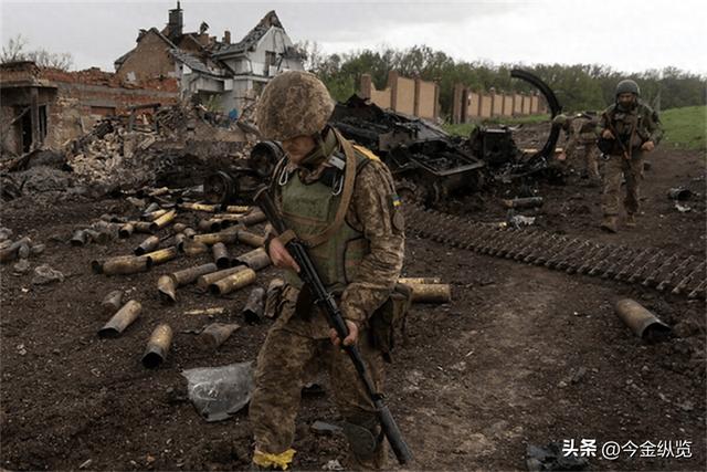 红军城告急！西方援助"断供"、内鬼窃国	，泽连斯基真能撑过这寒冬