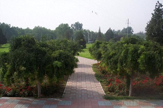 联题怀柔迎宾环岛公园柔远亭及赏析