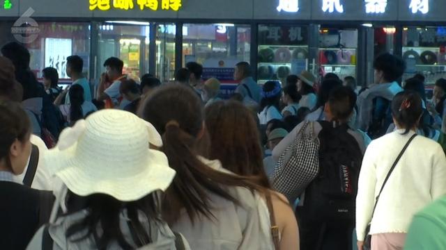 爆爆爆！昆明太火爆了，景点全是人，这里7月就涌入了162.96万人……