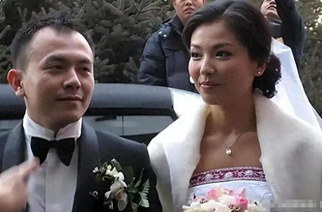 王珂没想到	，那个为自己还清亿万债务的刘涛，已走上了另一条大道