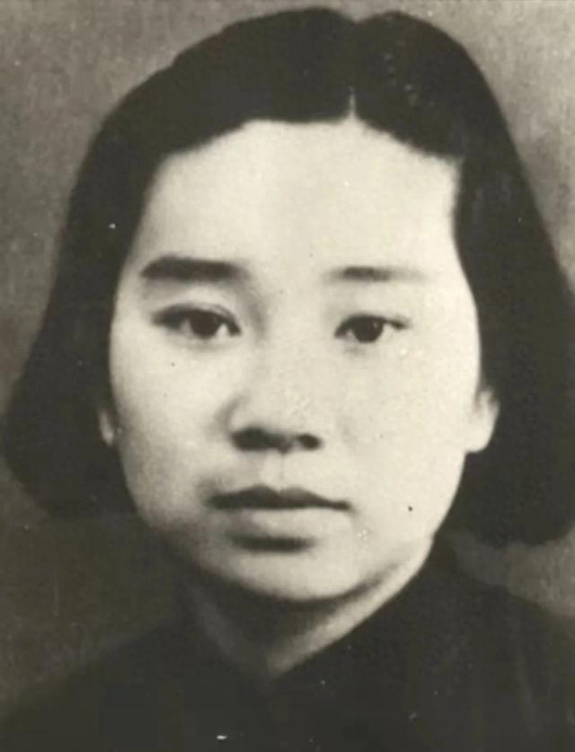 被日寇撕裂成两段,40年后才知道,她竟然是大名鼎鼎的阿庆嫂