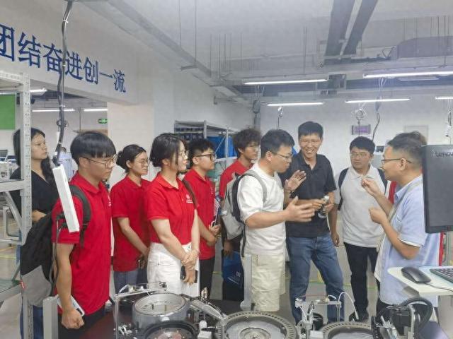厦大师生赴无锡调研，探索产学研融合新路径