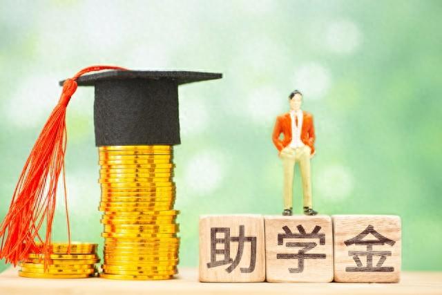 国家助学金申请理由200字（申请国家助学金的主要理由怎么写真实有说服力＋展现自强态度）