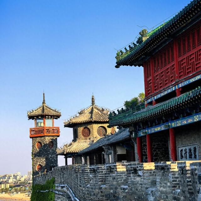 我是上海人，旅游景点蓬莱阁，门票贵，没见海市蜃楼有点亏