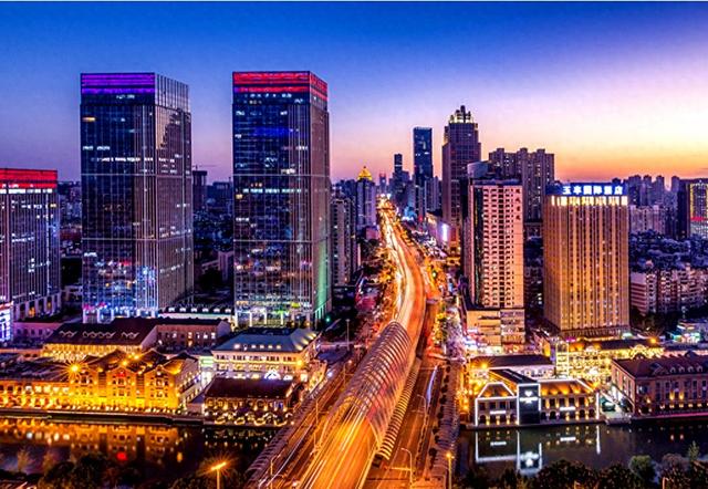 没有哪个城市能替代武汉成为湖北省会，而且武汉直辖近期概率较低