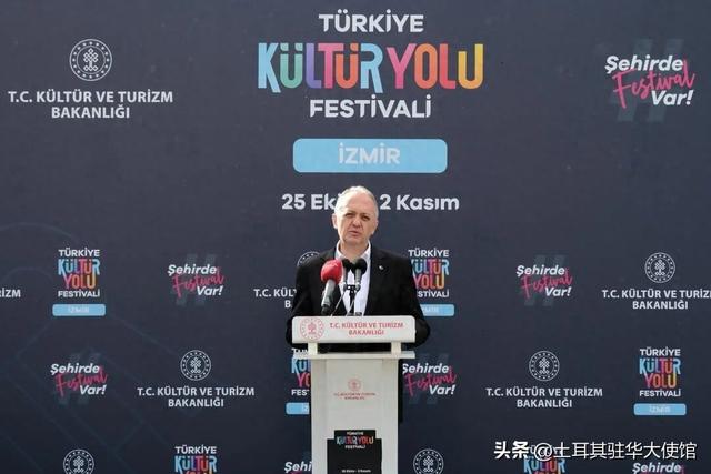 伊兹密尔文化之路节启幕，全城变身为露天艺术舞台