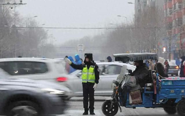 30年来最大调整！2025年起交警陆续改名，释放了什么重磅信号