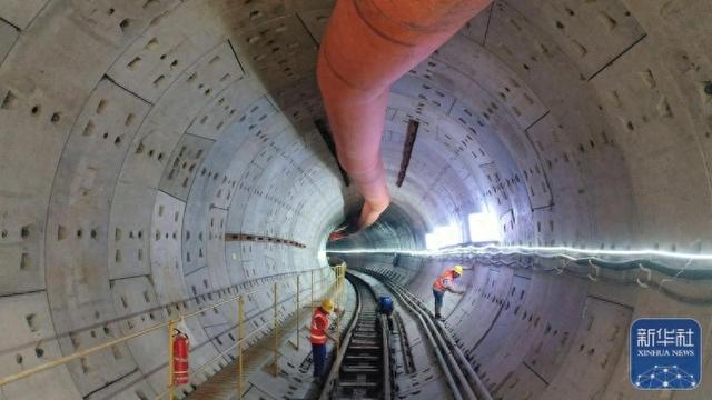 中铁十六局承建的杭德市域铁路全线隧道贯通